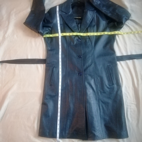 J J Disenos genuine leather trench coat - Picture 2 of 7